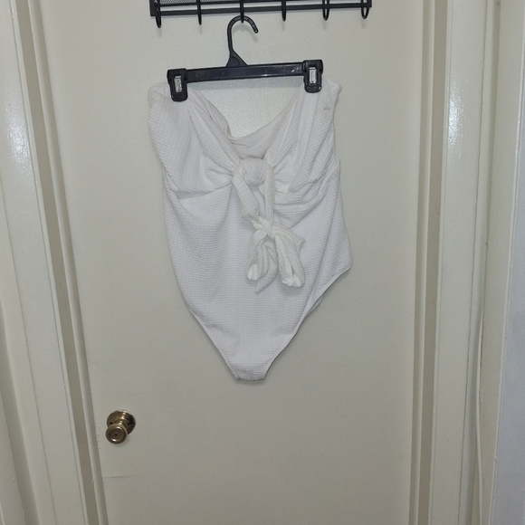 Asos Swimwear - Picture 2 of 4